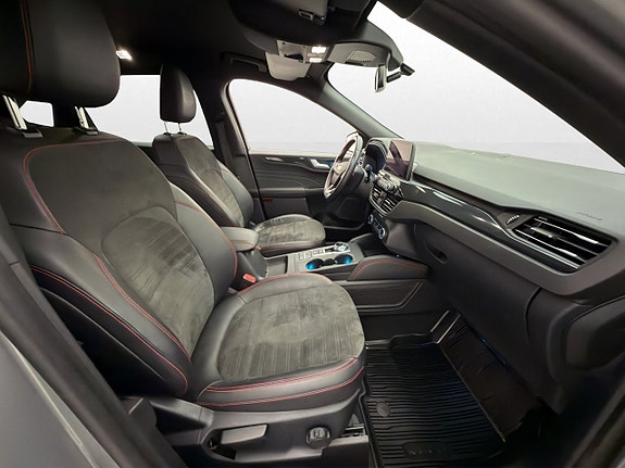 Ford Kuga 10 of 30