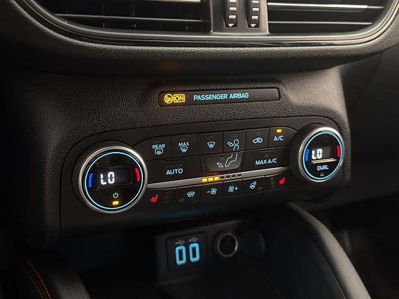 Ford Kuga 23 of 30