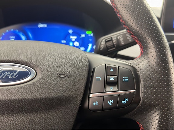 Ford Kuga 21 of 30