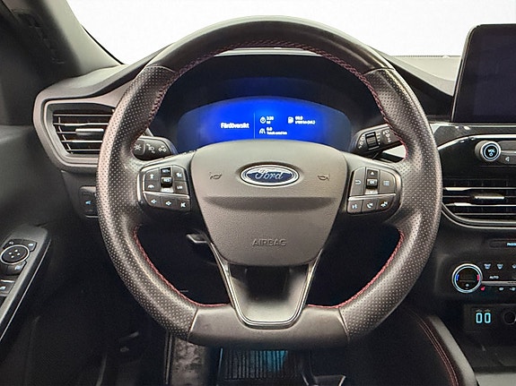 Ford Kuga 11 of 30
