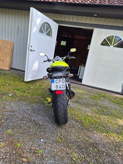 Honda CB600F Hornet 4 of 6