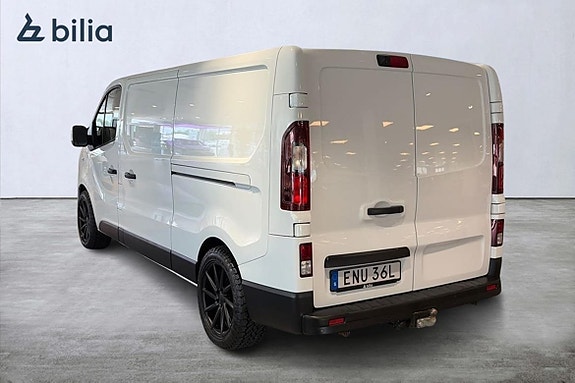 Nissan NV300 7 of 24