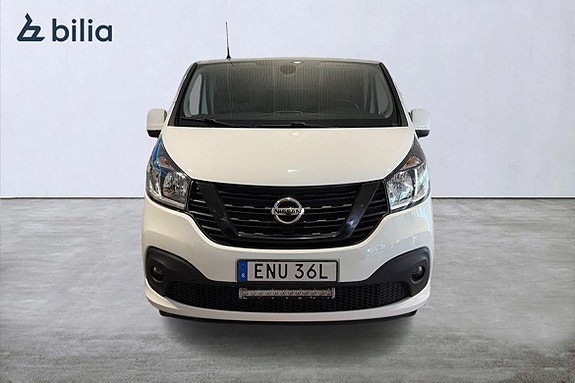 Nissan NV300 3 of 5