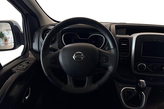 Nissan NV300 12 of 24