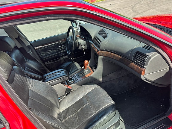 BMW 740i 5 of 5