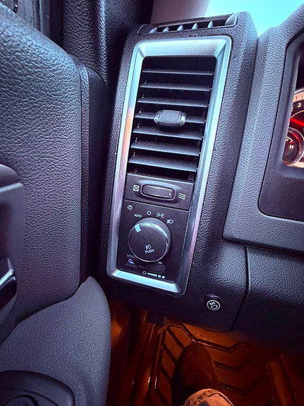 Dodge RAM 1500 15 of 24