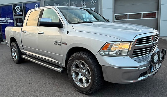 Dodge RAM 1500 2 of 24