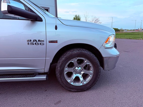 Dodge RAM 1500 5 of 24