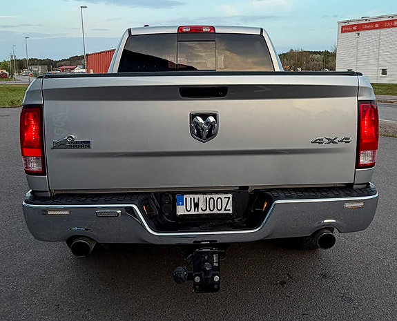 Dodge RAM 1500 10 of 24