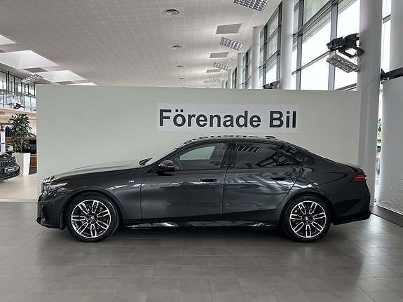 BMW 520 3 of 5