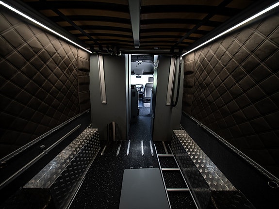 Mercedes-Benz Sprinter 419 30 of 30