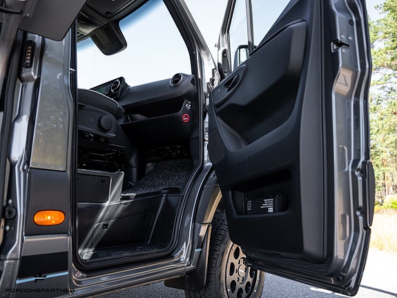 Mercedes-Benz Sprinter 419 18 of 30