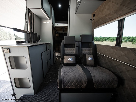 Mercedes-Benz Sprinter 419 25 of 30