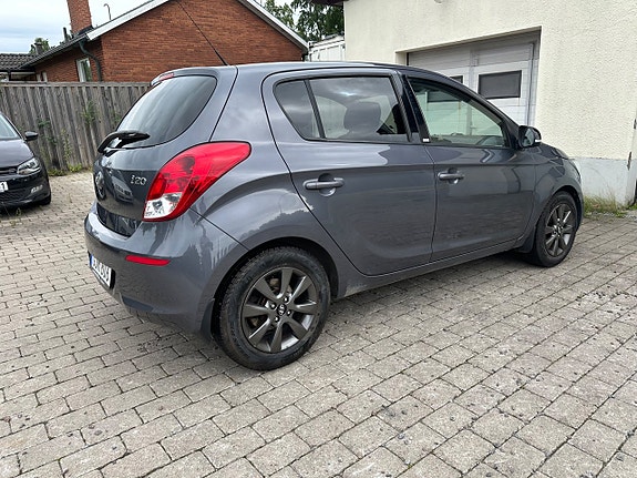 Hyundai i20 6 of 13