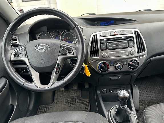 Hyundai i20 9 of 13