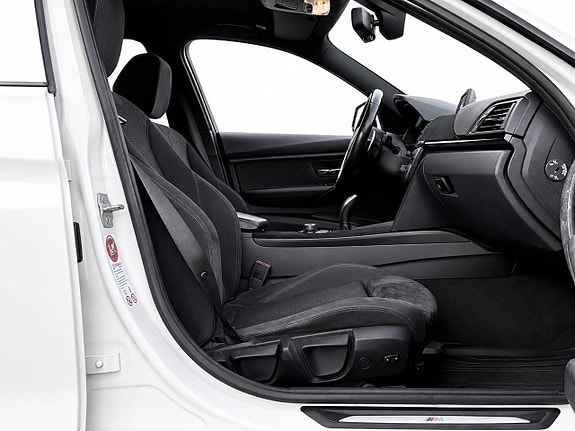 BMW 320d 10 of 14