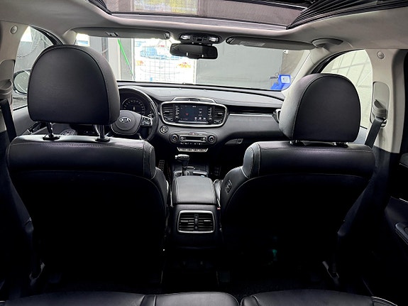 Kia Sorento 25 of 29