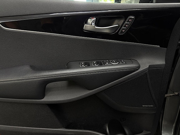 Kia Sorento 17 of 29