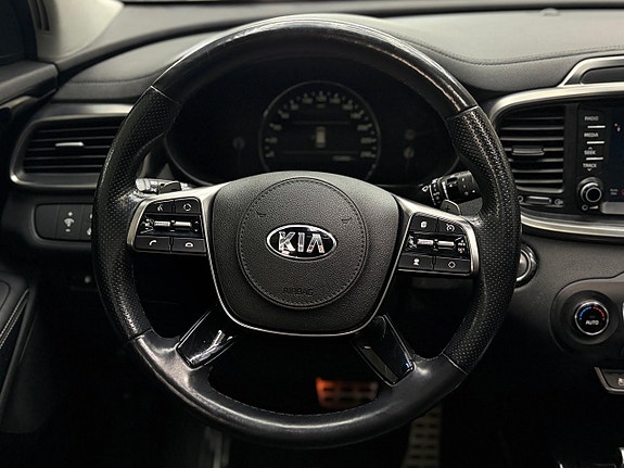 Kia Sorento 12 of 29