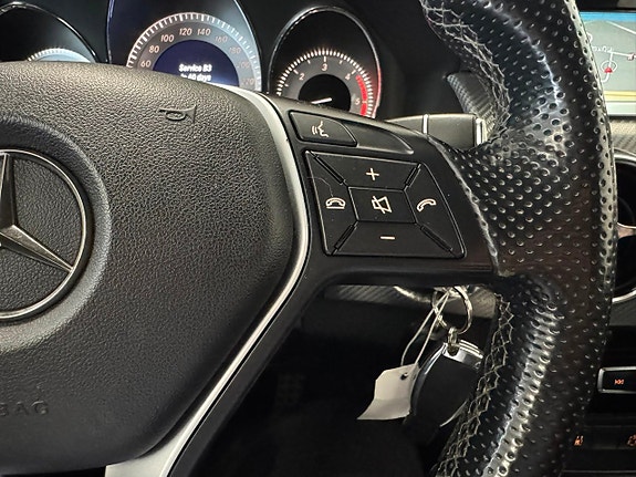Mercedes-Benz GLK220 14 of 30