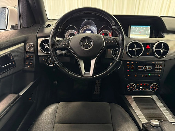 Mercedes-Benz GLK220 22 of 30