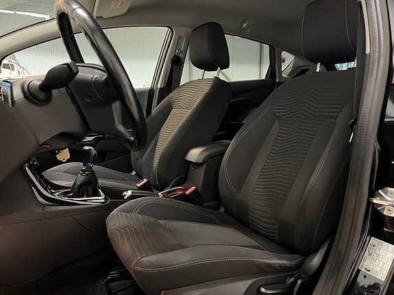 Ford Fiesta 9 of 27