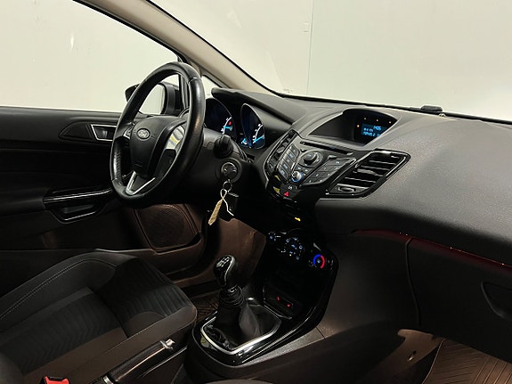 Ford Fiesta 18 of 27