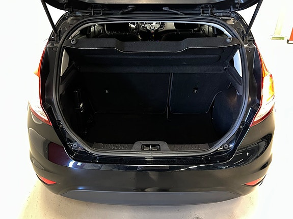 Ford Fiesta 16 of 27