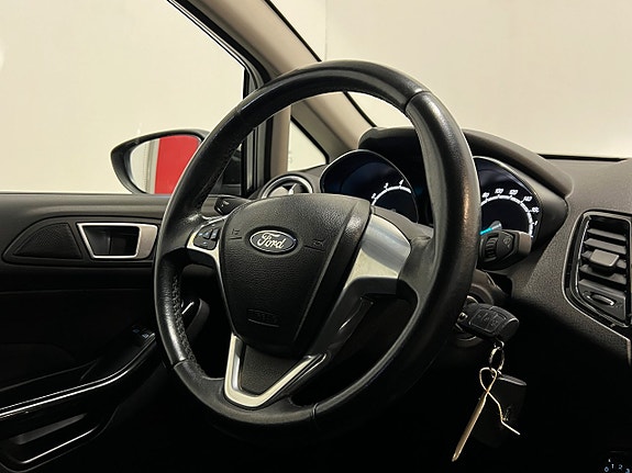Ford Fiesta 23 of 27