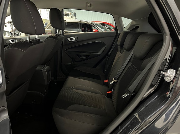 Ford Fiesta 12 of 27