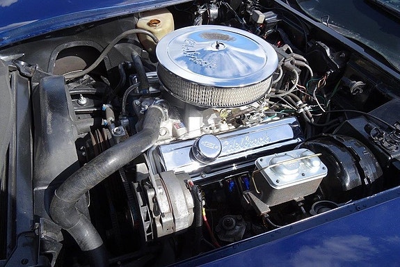 Chevrolet Corvette 6 of 10