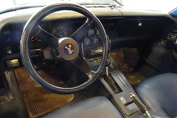 Chevrolet Corvette 9 of 10