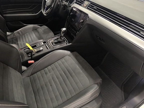 Volkswagen Passat 10 of 10