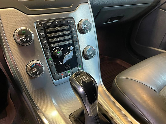 Volvo V70 10 of 18