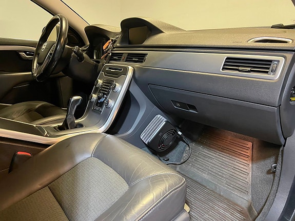 Volvo V70 11 of 18