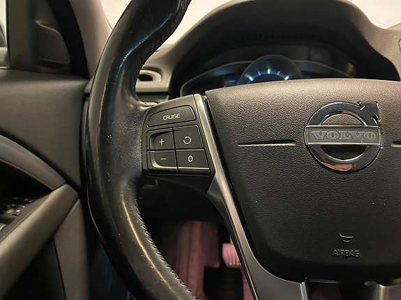 Volvo V70 8 of 18
