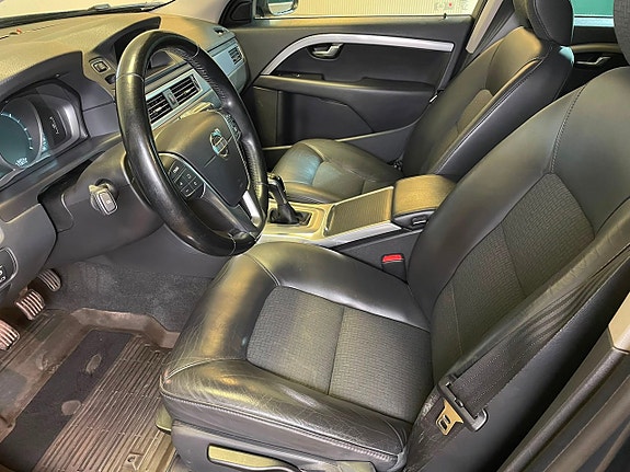 Volvo V70 5 of 5
