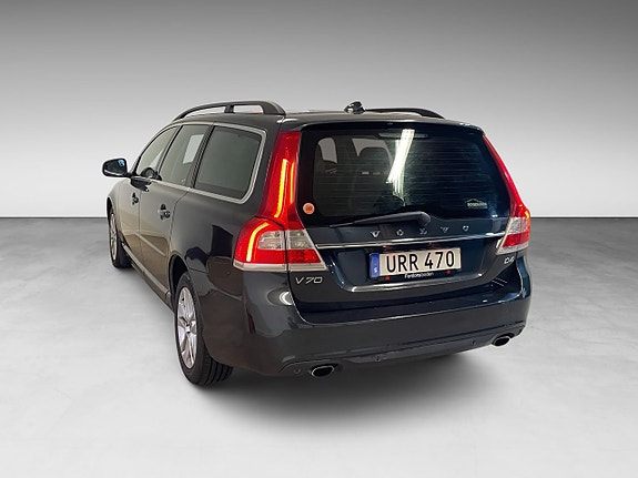 Volvo V70 4 of 5