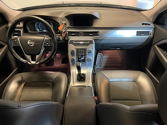 Volvo V70 6 of 18