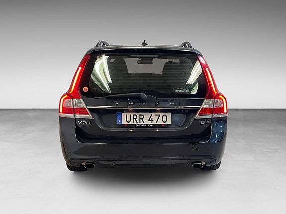 Volvo V70 3 of 5