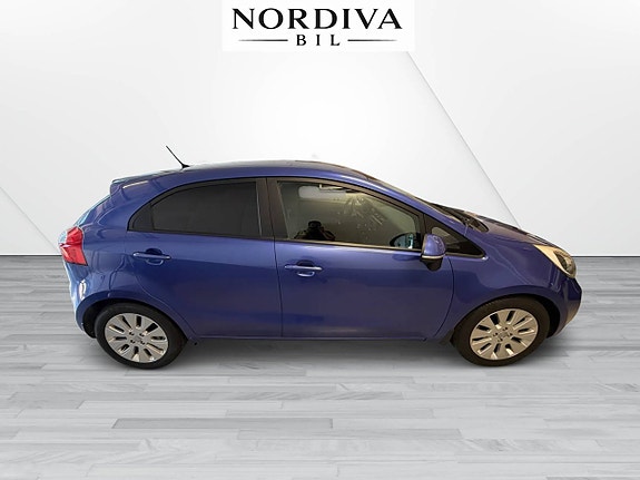 Kia Rio 9 of 21