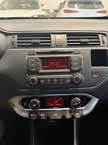 Kia Rio 19 of 21