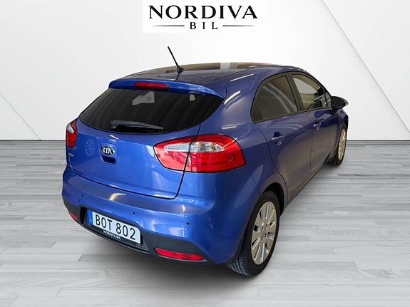 Kia Rio 8 of 21