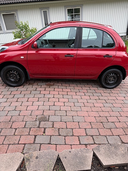 Nissan Micra 3 of 5