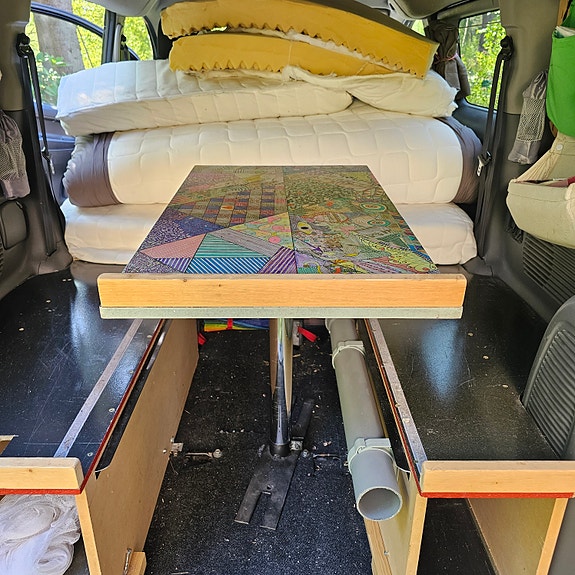 Nissan NV200 16 of 16