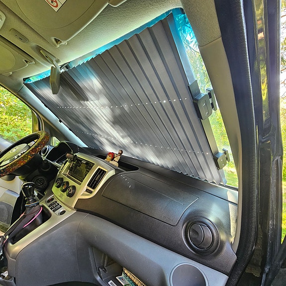 Nissan NV200 11 of 16