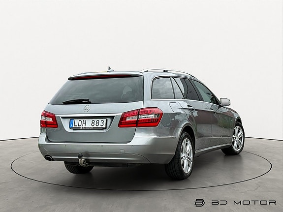 Mercedes-Benz E250 9 of 15