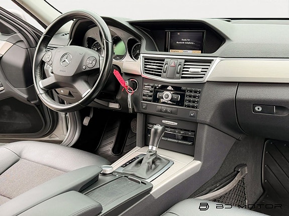 Mercedes-Benz E250 13 of 15