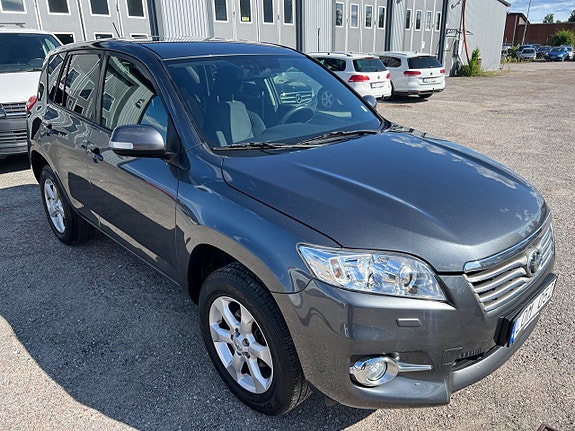 Toyota RAV4 19 of 20