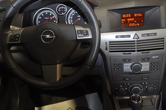 Opel Astra 6 of 18